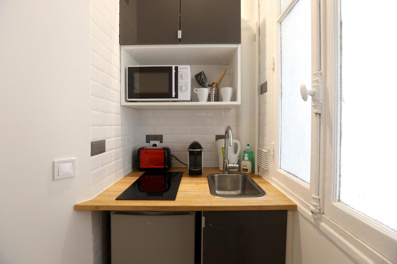 Renovated Studio For 2 Apartment Paris Room photo
